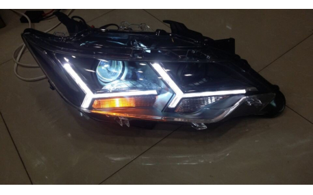 Фары передние Toyota Camry V55
