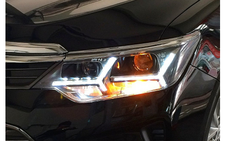 Фары передние Toyota Camry V55