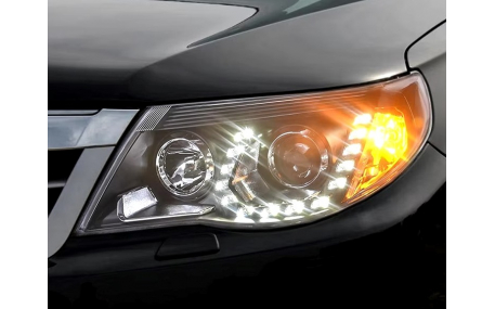 Фары передние Subaru Forester 2008-2012