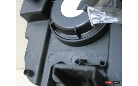 Фары передние Volkswagen Touran