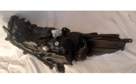 Фары передние Toyota Highlander