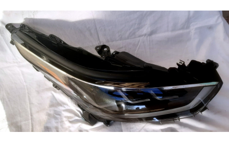 Фары передние Toyota Highlander