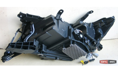 Фары передние Toyota Land Cruiser Prado 150 2018-