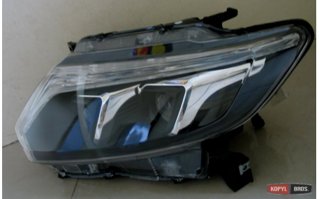 Фары передние Nissan X-Trail T32 2014-2017