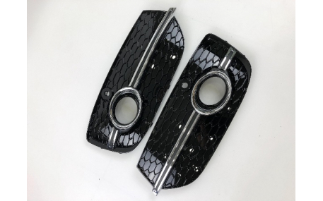 Решетки бампера Audi Q3 2011-2014