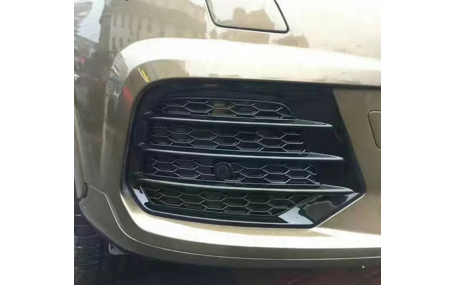 Решетки бампера Audi Q3 2014-2018