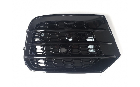 Решетки бампера Audi Q3 2014-2018