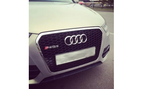 Решетка радиатора Audi Q3 2011-2014