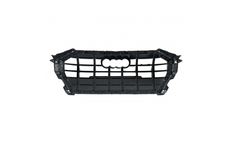 Решетка радиатора Audi Q3 2018-2022