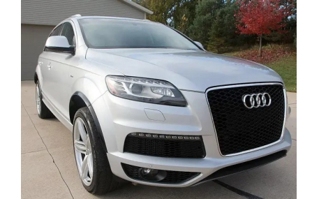Решетка радиатора Audi Q7