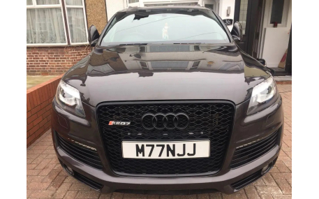 Решетка радиатора Audi Q7