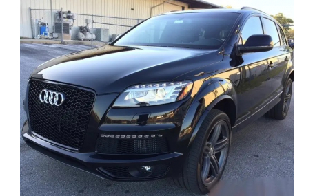 Решетка радиатора Audi Q7