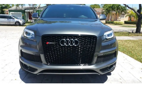Решетка радиатора Audi Q7
