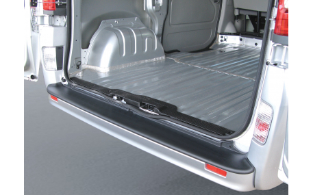 Накладка на задний бампер Opel Vivaro