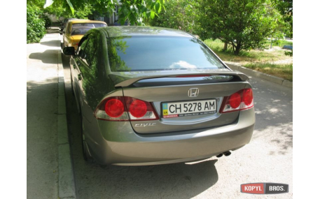 Спойлер Honda Civic 4D