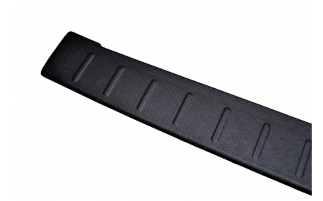 Накладка на задний бампер Opel Vivaro