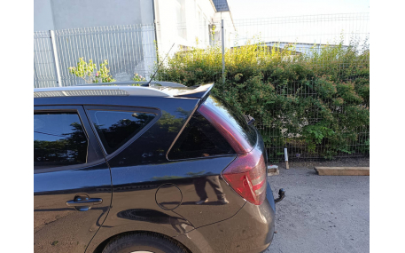 Спойлер Kia Ceed SW