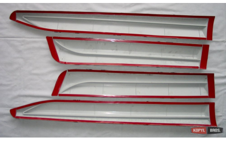 Молдинги дверей Toyota Hilux