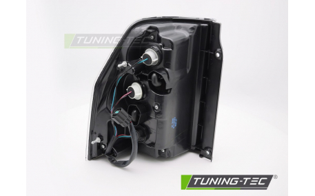 Фонарь задний правый Mitsubishi Pajero Wagon 4