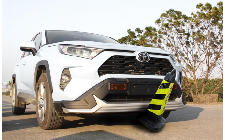 Накладки на бампера Toyota RAV4