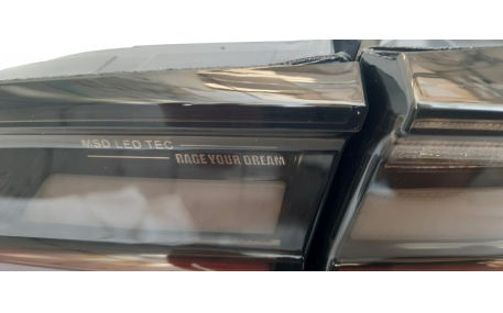 Фонари задние Tesla Model 3