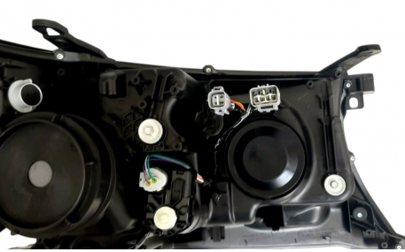 Фары передние Toyota Land Cruiser 200