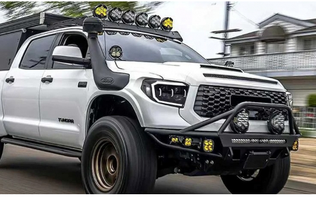 Фары передние Toyota Tundra 2014-2021