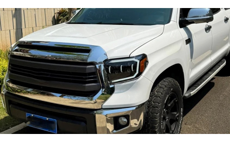Фары передние Toyota Tundra 2014-2021