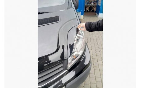 Ресницы Opel Vivaro