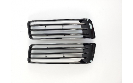 Решетка радиатора Range Rover Vogue 2012-2017
