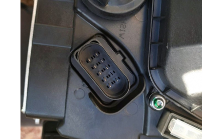 Фары передние Volkswagen Amarok