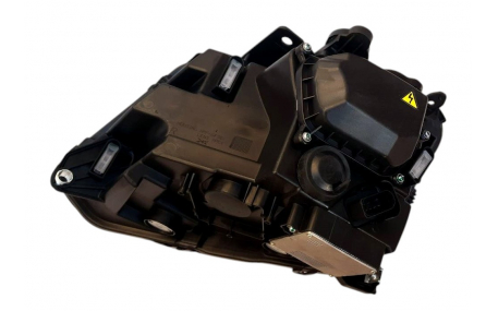 Фары передние Volkswagen Amarok