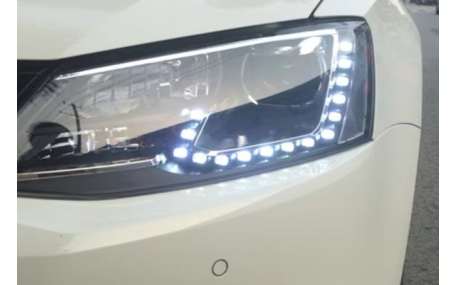 Фары передние Volkswagen Jetta