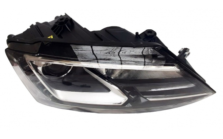 Фары передние Volkswagen Jetta