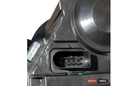 Фары передние Volkswagen Passat B7