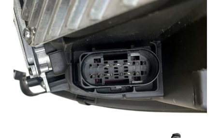 Фары передние AUDI A4 B8 2008-2012