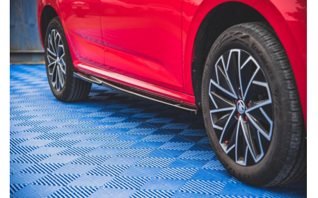 Накладки на пороги Skoda Kamiq