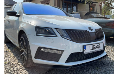 Накладка передняя Skoda Octavia A7 2017-2020