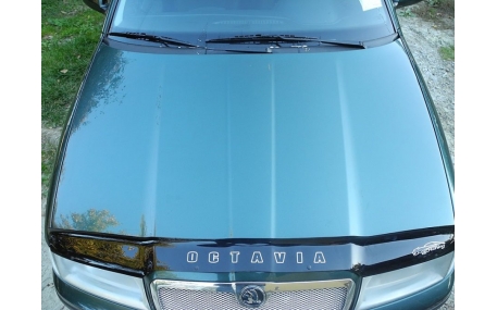 Дефлектор капота Skoda Octavia Tour