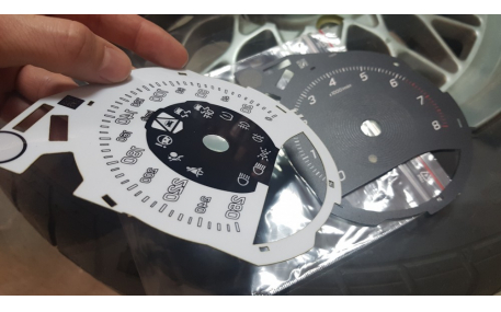 Шкалы приборов Mercedes