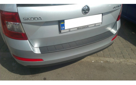 Накладка на задний бампер Skoda Octavia A7 2013-2017