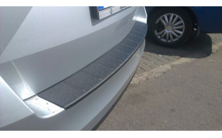 Накладка на задний бампер Skoda Octavia A7 2013-2017