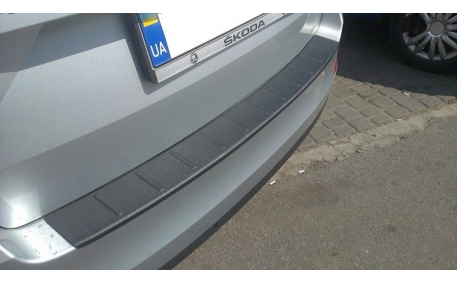 Накладка на задний бампер Skoda Octavia A7 2013-2017