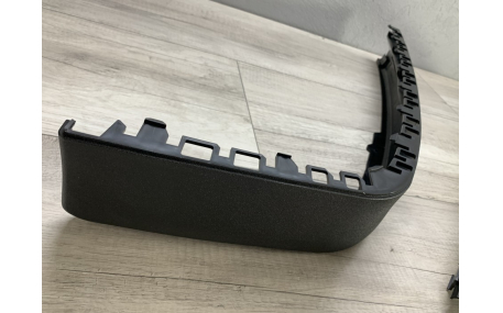 Накладка передняя Volkswagen Golf 3