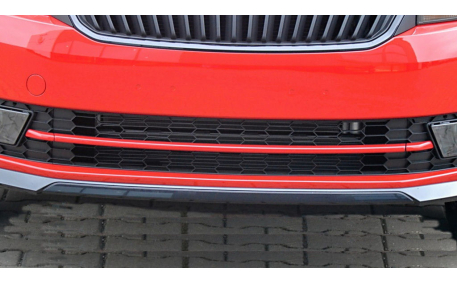 Накладка передняя Skoda Rapid