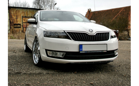 Накладка передняя Skoda Rapid