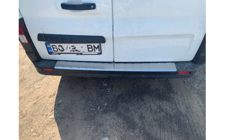 Накладка на задний бампер Renault Trafic