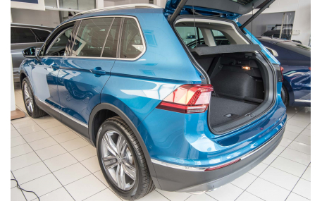 Шторка багажника Volkswagen Tiguan