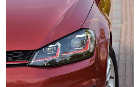 Фары передние Volkswagen Golf 7 2012-2017