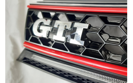 Решетка радиатора Volkswagen Golf 6